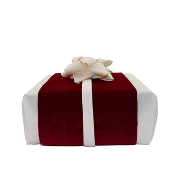 Reusable gift wrapping Vice-Versaᴷᴵᵀ - Burgundy corduroy band on a cream Furoshiki and a cream gift bow