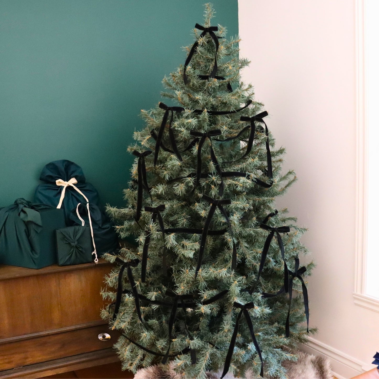 Long Bow for the Christmas Tree - Black Corduroy