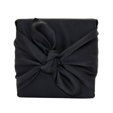 Furoshiki - Satin noir avec lignes embossées