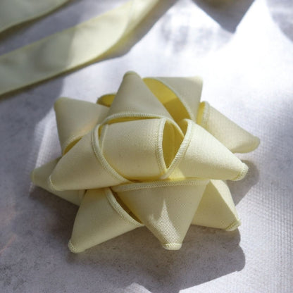 Chou à cadeau en tissu - Classique - Jaune beurre