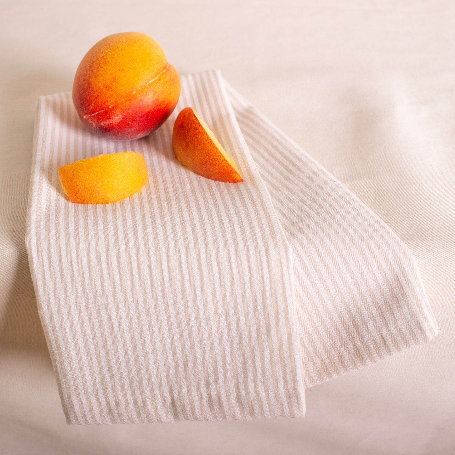 Ensemble de 2 serviettes de table - Rayures sable et crème