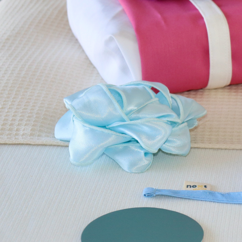 Reusable gift bow made of recycled fabric - Sky blue